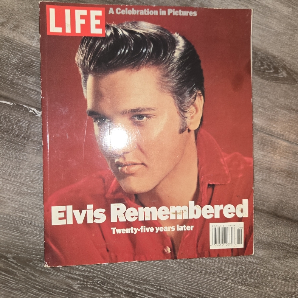 Magazine‎ - Elvis Remembered Edition